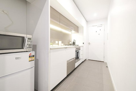 Perfect 2br1ba Apt In Melbourne Cbdbalcony - Kawana Tourism 2