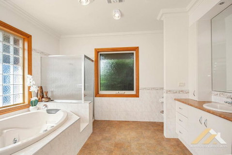 Perfect Entertainer-s Home With Pool - Kawana Tourism 2