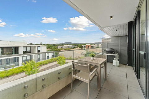Perfect Location 1-Bed With Balcony, BBQ & Parking - Kawana Tourism 3