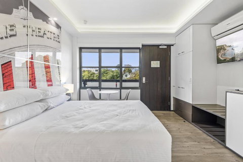 Perfectly-Located Studio 9-Min From Beach - Kawana Tourism 1