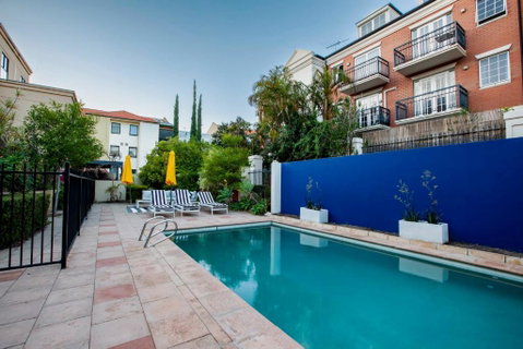 Perth Premium 1 Bedroom - Kawana Tourism 3