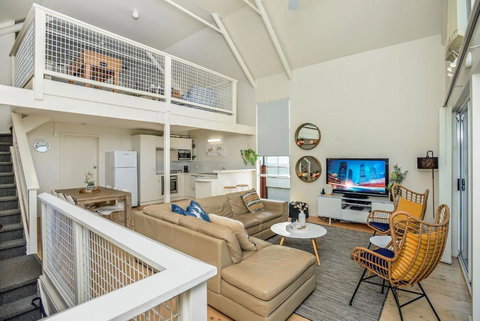 Pine Beach Villa Fabulous Sea Views - Kawana Tourism 1