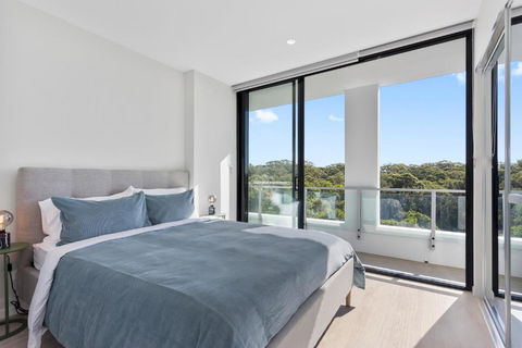 Pinnacle On The Park - Kawana Tourism 3