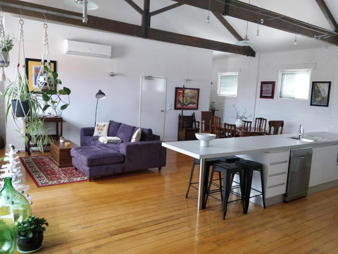 Pips On Mitchell - Beautiful Historic Apartment - Kawana Tourism 2