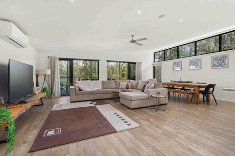 Platinum Jervis Bay - Kawana Tourism 0