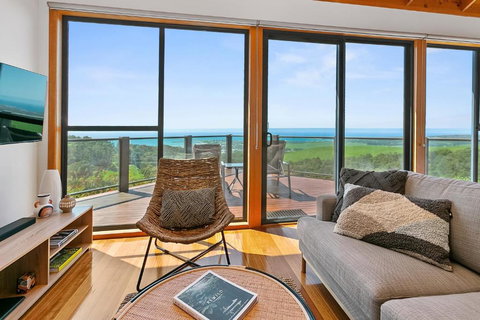 Point Of View Villas - Kawana Tourism 1