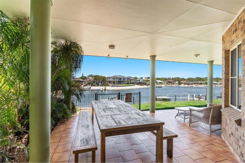 Ponderosa - Pet Friendly Waterfront - Kawana Tourism 1