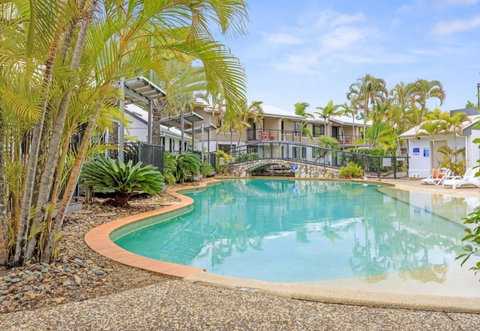 Poolside Paradise Noosa Escape - Kawana Tourism 0