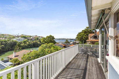 Poolside Stay - Close To Taronga Zoo & Luna Park - Kawana Tourism 0
