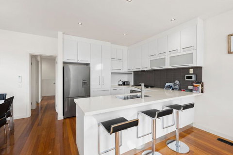 Port Views - Kawana Tourism 2