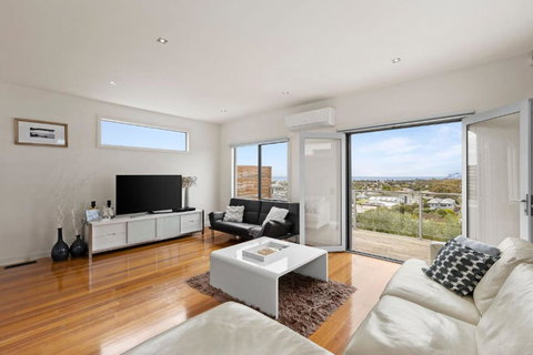 Port Views - Kawana Tourism 3