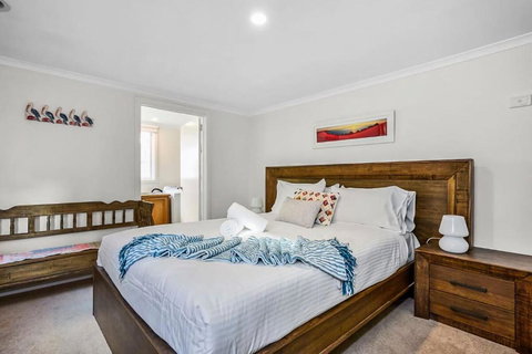 Perfect Family Stay Stunning Sea Views - Kawana Tourism 1