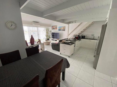 Port Lincoln Marina Waterfront Apartment - Kawana Tourism 2