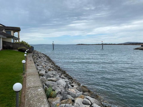 Port Lincoln Marina Waterfront Apartment - Kawana Tourism 1