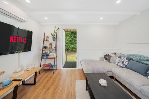 Pet Friendly Cozy Cabin - Kawana Tourism 1