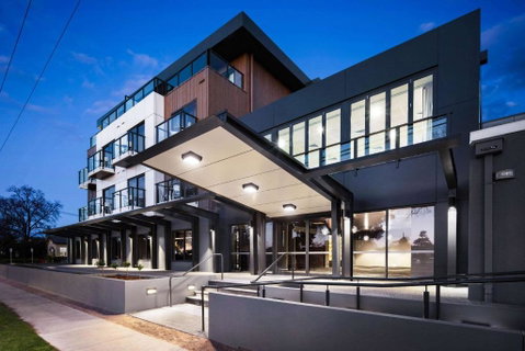 Quality Hotel Lakeside - Kawana Tourism 1