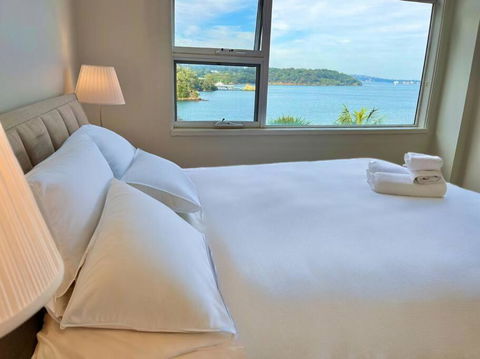 RAG05 - Mosman Exclusive Waterfront Luxury Living - Kawana Tourism 1