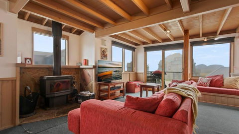 Powderkeg - Kawana Tourism 0