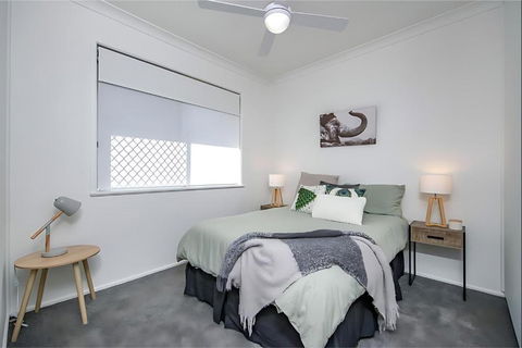 Prickly Pear Stays In Adamstown - Kawana Tourism 1