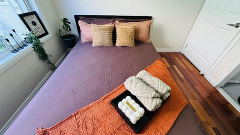 Premium Bedroom In Melbourne - Kawana Tourism 2