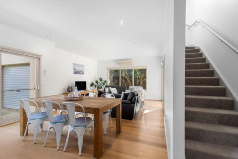 Privacy In Prime Location 450m To River Beach - Kawana Tourism 2
