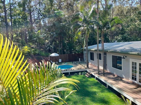 Private Bush & Beach Retreat - Kawana Tourism 0