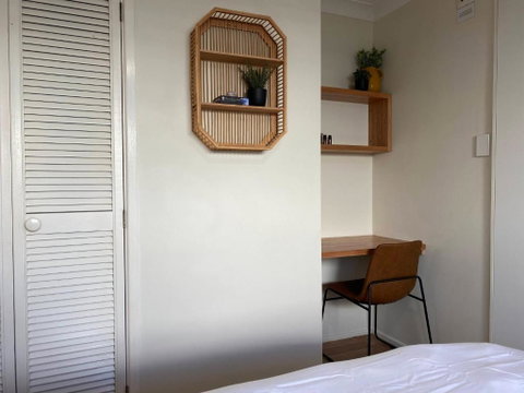 Private Guesthouse - Pet Friendly - Walk To Beach - Kawana Tourism 3