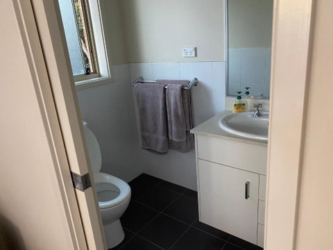 Private Room With Ensuite And Parking Close To Wollongong CBD - Kawana Tourism 3