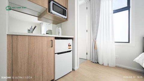 Private Suite With Queen Bed TV - Room 11 - Kawana Tourism 2