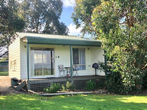 Promhills Cabins - Kawana Tourism 2