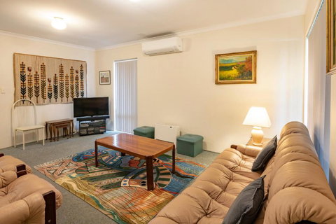 Prowse Pad - Kawana Tourism 1