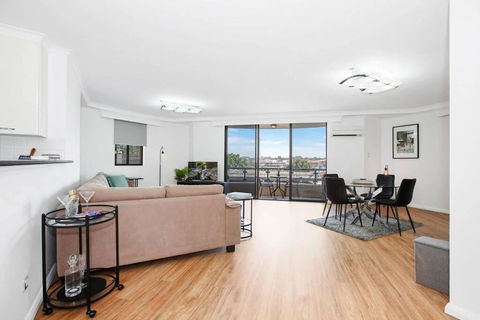 Pyrmont 2 Bed Apartment - Prime Location W Parking - Kawana Tourism 2