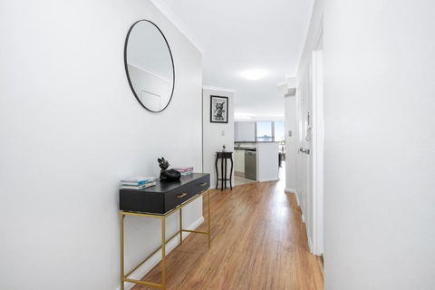 Pyrmont 2 Bed Apartment - Prime Location W Parking - Kawana Tourism 1