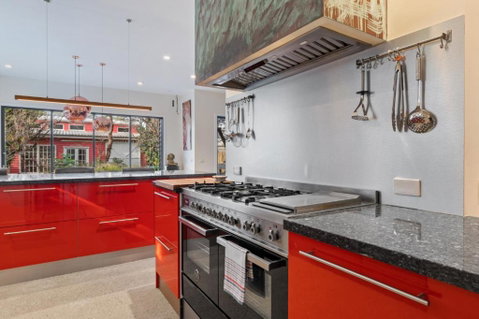 Quaint 4-Bed With Backyard 5-Min To The Beach - Kawana Tourism 2