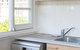 Quaint & Cosy 1 Bedroom Apartment In Queenslander. - thumb 2