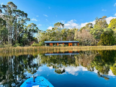 Quamby Bluff Lake House, Deloraine, Tasmania - Kawana Tourism 0