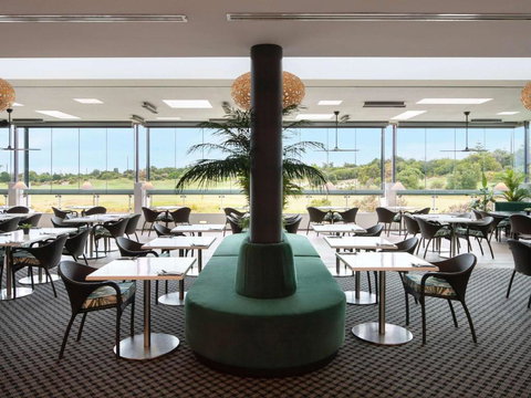 Pullman Magenta Shores Resort - Kawana Tourism 2