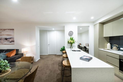 Quayside 127 - Kawana Tourism 1