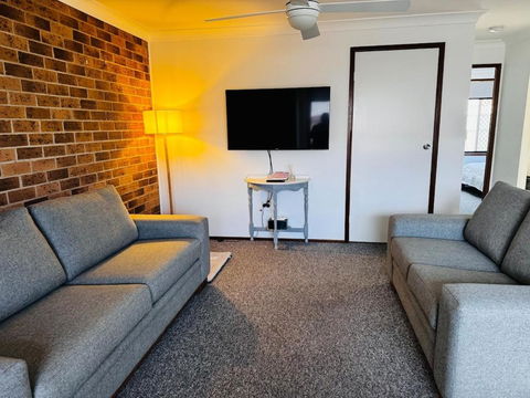 Quiet, 2bdrm Retreat In Tamworth - Kawana Tourism 0