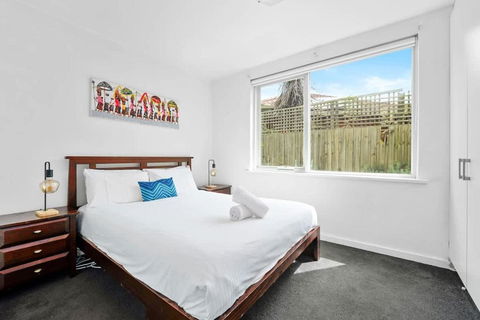 Quiet And Peaceful Beachside 1BR Retreat W Parking - Kawana Tourism 2