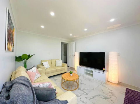 Quiet Elevated Serene Home - Kawana Tourism 3