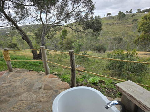 Rainshadow Retreat - Kawana Tourism 3