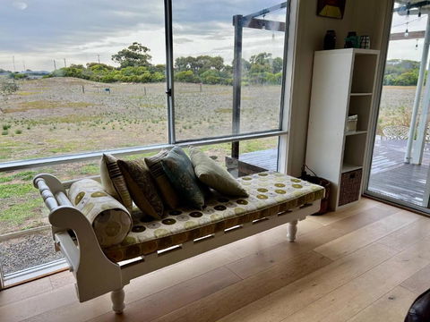 Ramblers Croft - WiFi Pet Friendly Inside - Kawana Tourism 3