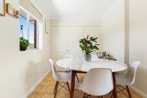 Randwick L 3 Bedroom Apartment + Parking - Kawana Tourism 2