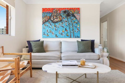Randwick L 3 Bedroom Apartment + Parking - Kawana Tourism 1