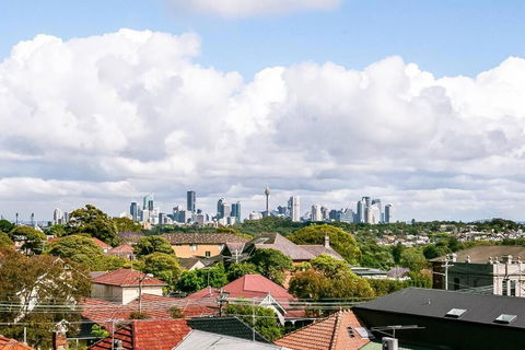 Randwick - RAND8- Albion Street - Kawana Tourism 3