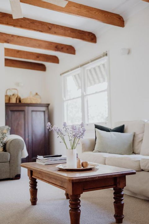 Ravenswood Farmhouse - Kawana Tourism 2
