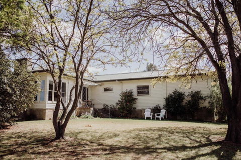 Ravenswood Farmhouse - Kawana Tourism 0