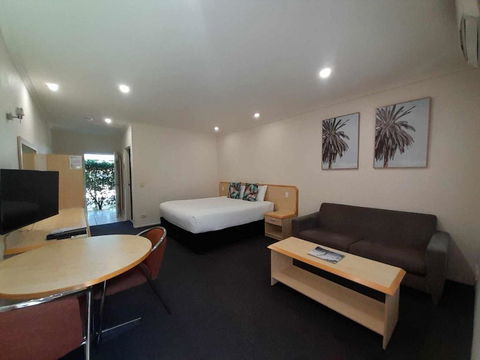 Red Bridge Motor Inn - Kawana Tourism 0