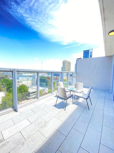 Premium Apartments Chatswood - Kawana Tourism 3